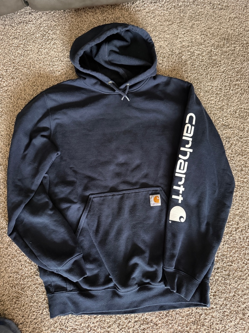 Men’s sz med Carhartt navy hoodie